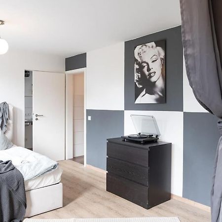 - Nice New York Apartment In The Heart Of Duisburg - Betten & Sofa - 5 Mins Central Station Hbf - Big Tv & Wifi - Екстер'єр фото
