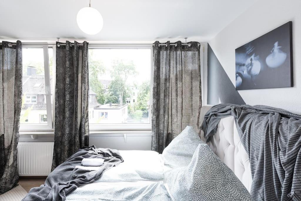 - Nice New York Apartment In The Heart Of Duisburg - Betten & Sofa - 5 Mins Central Station Hbf - Big Tv & Wifi - Екстер'єр фото